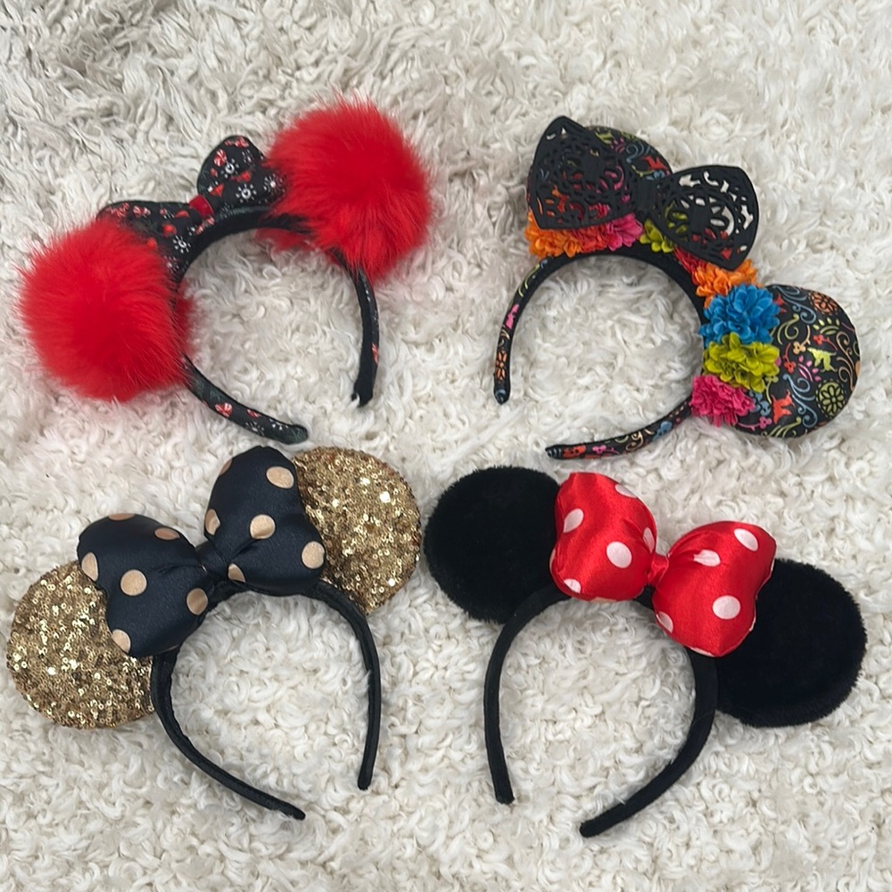 Disney Hair Accessories Set - Red, Black, Gold